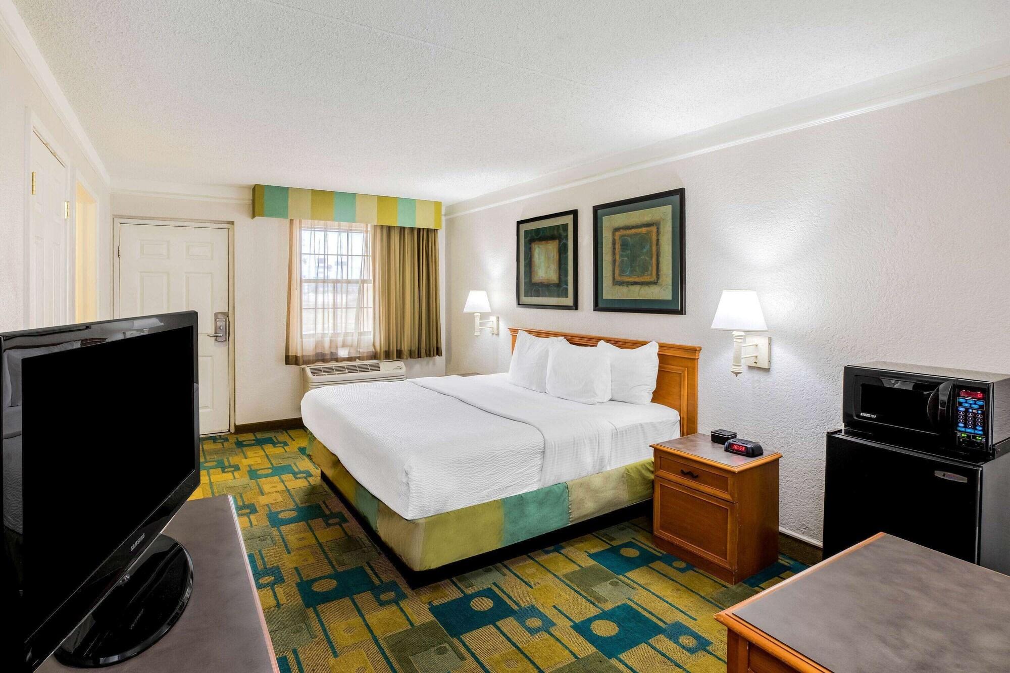 La Quinta Inn By Wyndham Лафкин Экстерьер фото